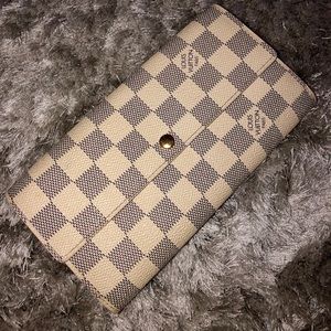 Louis Vuitton Sarah Wallet
